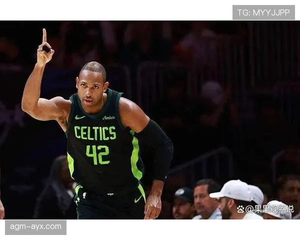 比尔较上季减少单打，加重无球提升外线威胁